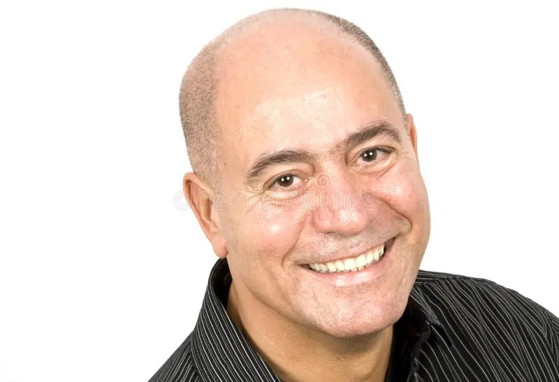 retrato de un hombre latino hermoso 4269926